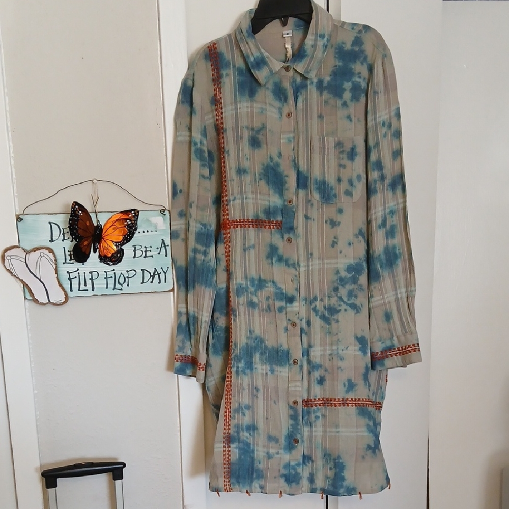 Uncle Frank Blue and Cream Tie-Dye Top